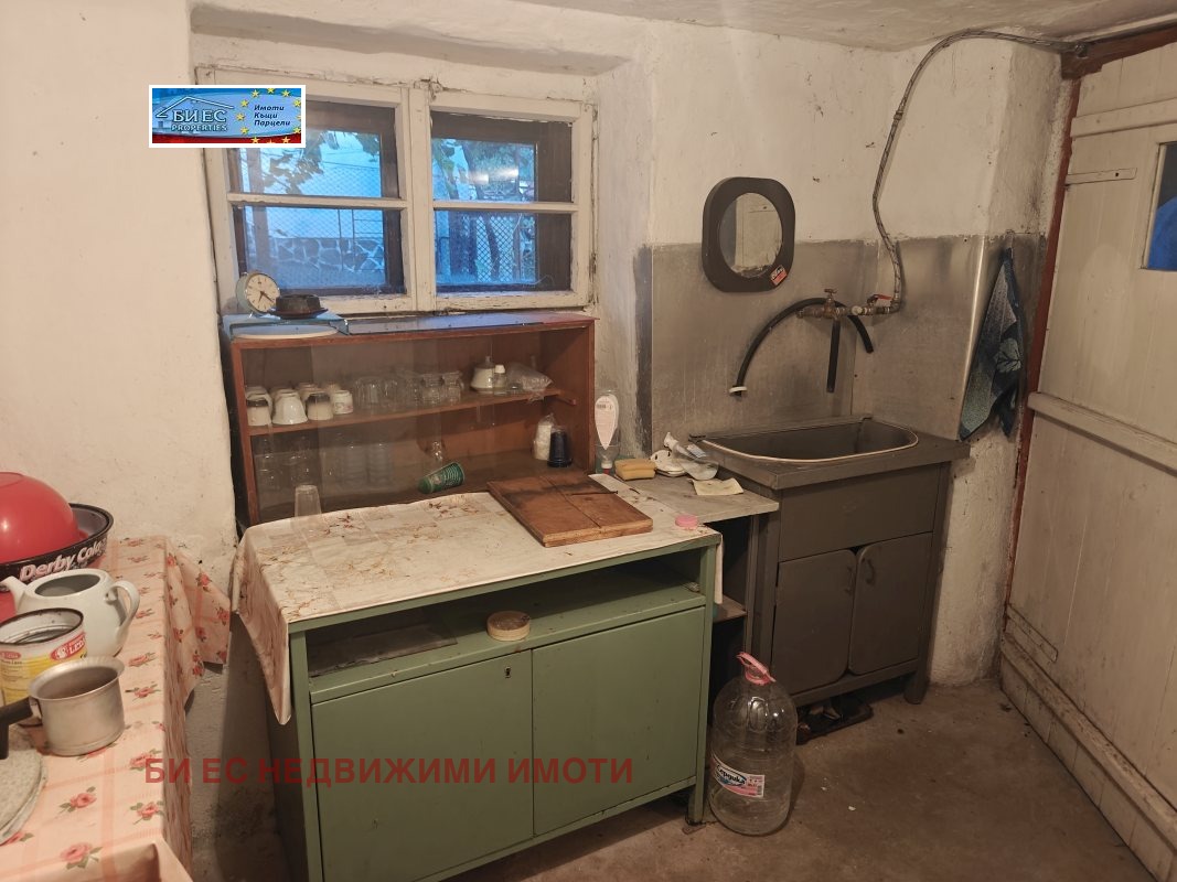 Продава КЪЩА, с. Вискяр, област Перник, снимка 13 - Къщи - 56144602