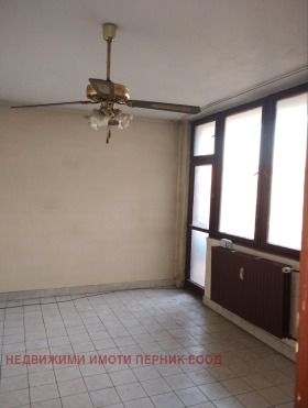 1 chambre Tvardi livadi, Pernik 2