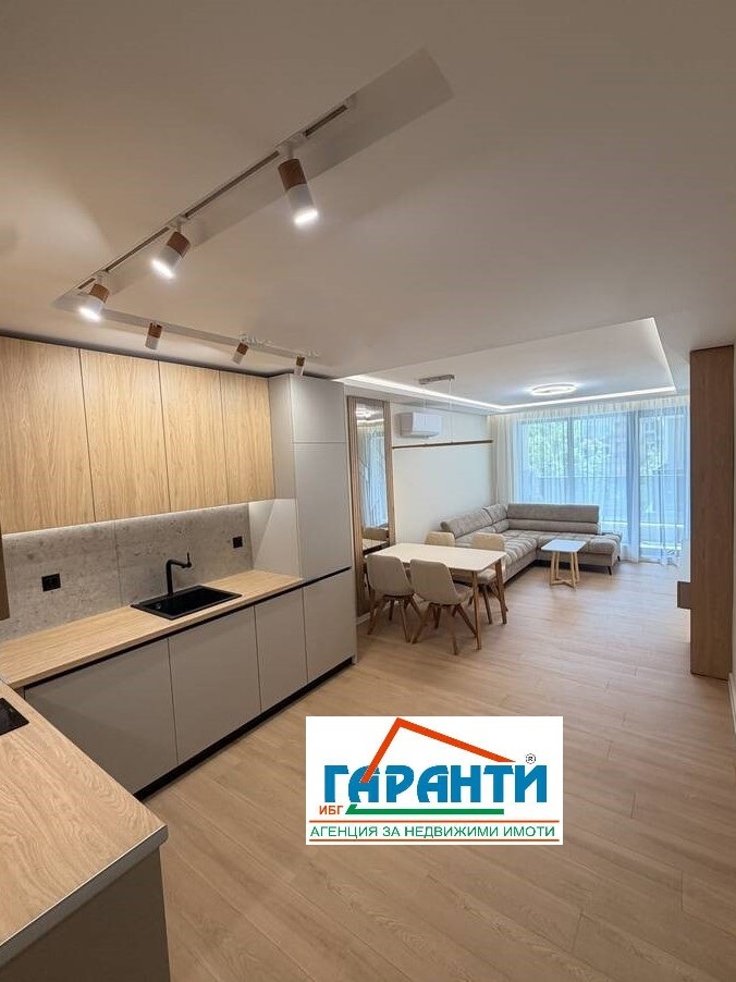 Продава 2-СТАЕН, гр. Пловдив, Кючук Париж, снимка 4 - Апартаменти - 54605599