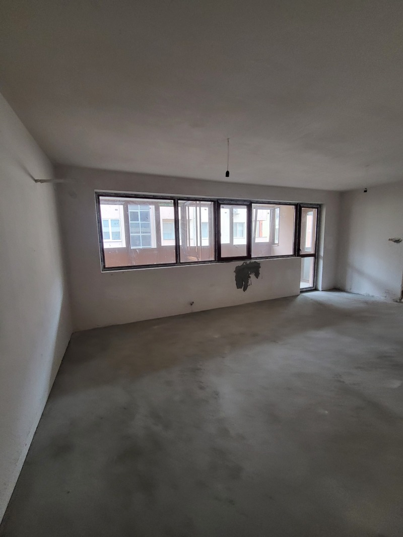 Продава МНОГОСТАЕН, гр. Плевен, Идеален център, снимка 3 - Апартаменти - 52362176