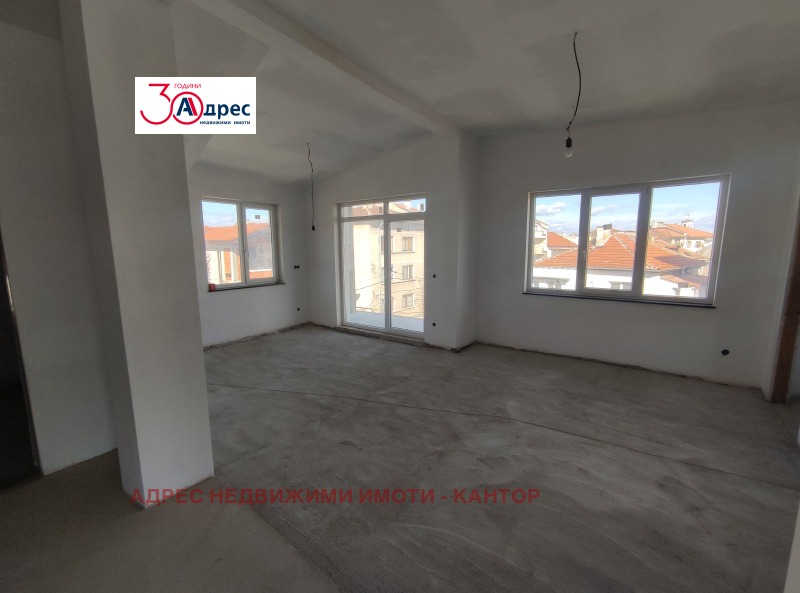 Продава КЪЩА, гр. Пазарджик, Център, снимка 6 - Къщи - 47192496