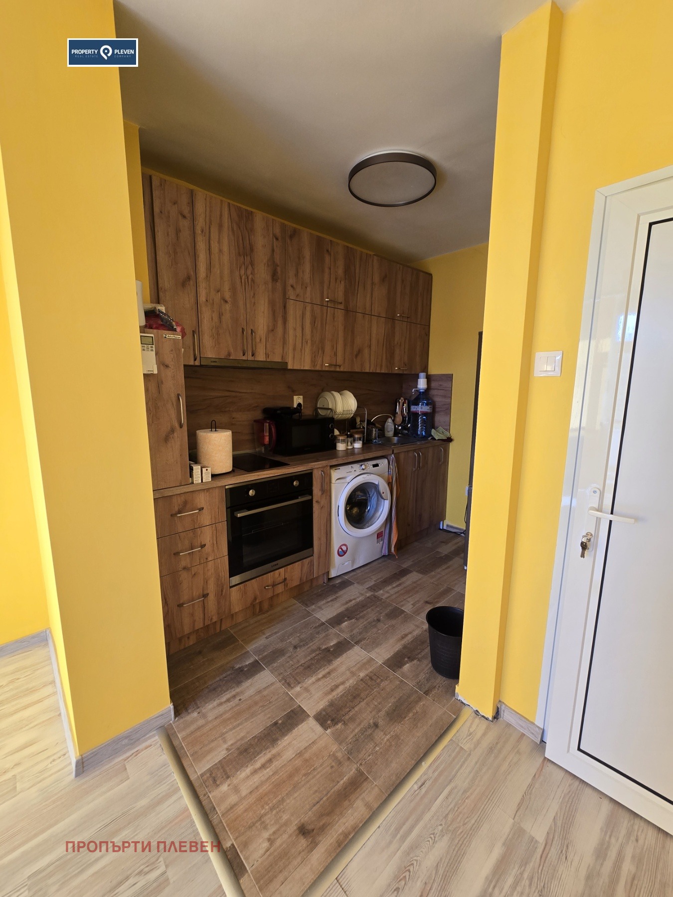 Продава 3-СТАЕН, гр. Плевен, 9-ти квартал, снимка 3 - Апартаменти - 54302366