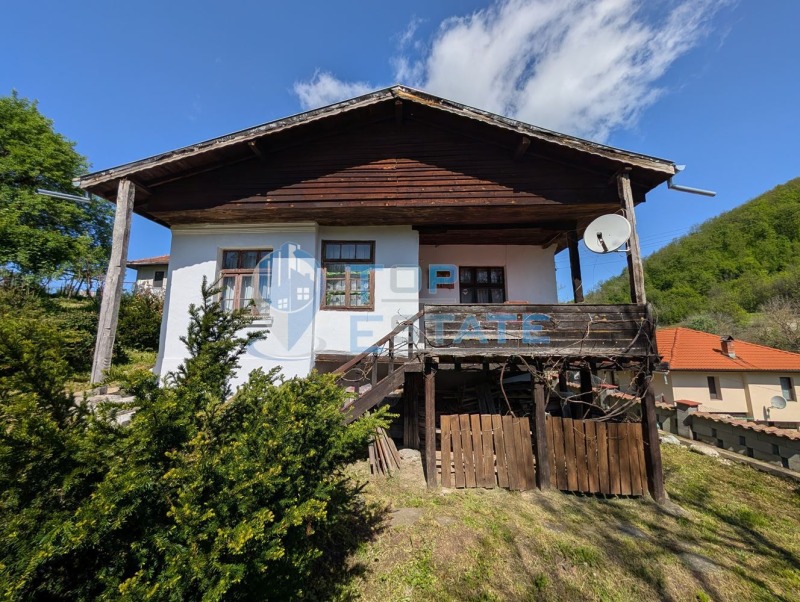 Продава КЪЩА в област Велико Търново, гр. Елена - 75 кв.м / 65 000 € » 127 128.95 лв., ТОП ЕСТЕЙТ