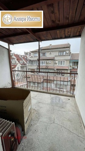 Продава 3-стаен град Пловдив Център - [1] 