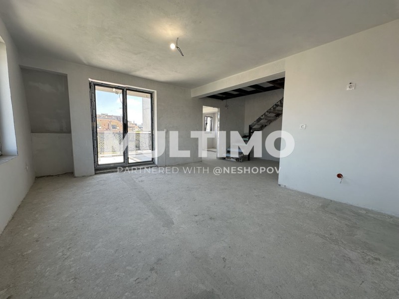 Eladó  Bérlakás Sofia , Bakston , 151 négyzetméter | 83608917