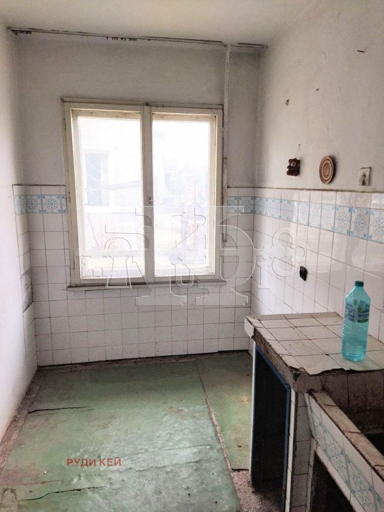 Продава ЕТАЖ ОТ КЪЩА, гр. Варна, с. Тополи, снимка 5 - Етаж от къща - 53232529