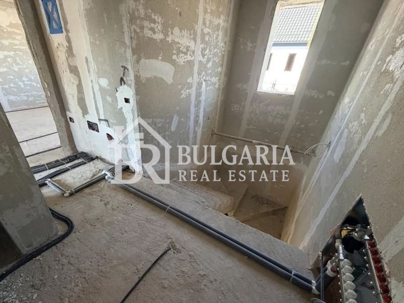 Продава КЪЩА, гр. София, с. Владая, снимка 5 - Къщи - 53282645