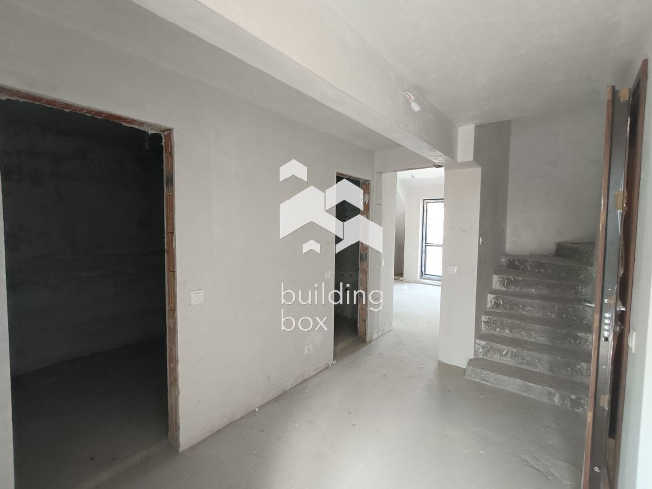 Продава МНОГОСТАЕН, гр. София, Център, снимка 3 - Апартаменти - 56114329