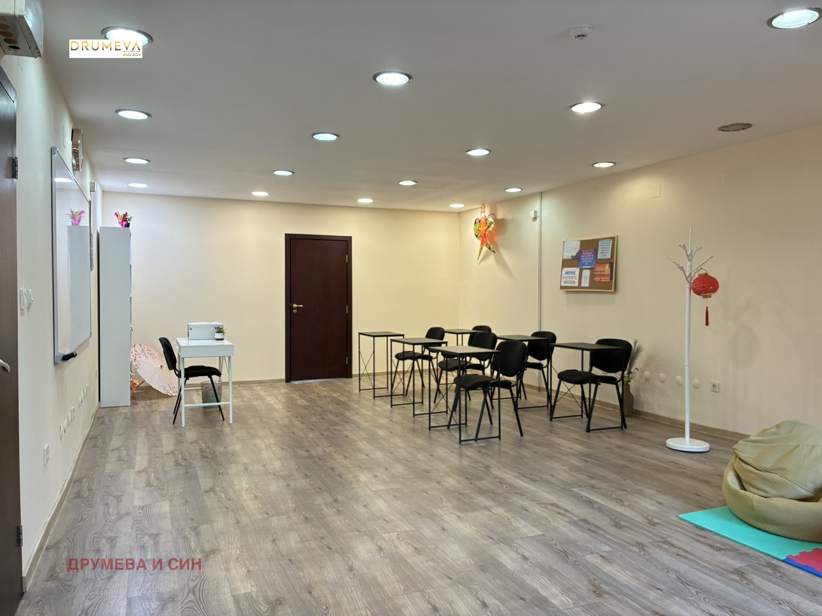 Продава ОФИС, гр. Варна, Център, снимка 2 - Офиси - 55300562