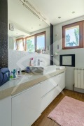 Продава КЪЩА, град София, гр. Банкя • 750000 € • 48753436 — Holmes.bg