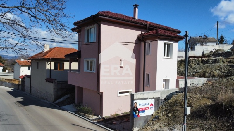 Продава КЪЩА, с. Хераково, област София област