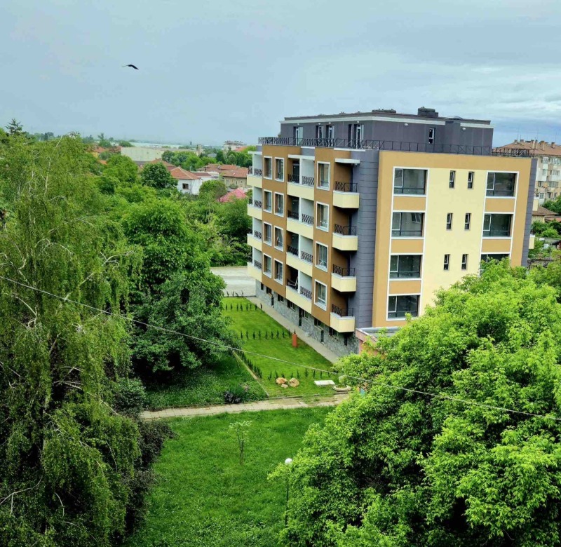 Продава МАГАЗИН в област София, гр. Елин Пелин - 80 кв.м / 160 000 € » 312 932.80 лв., РОЯЛ ИМОТИ