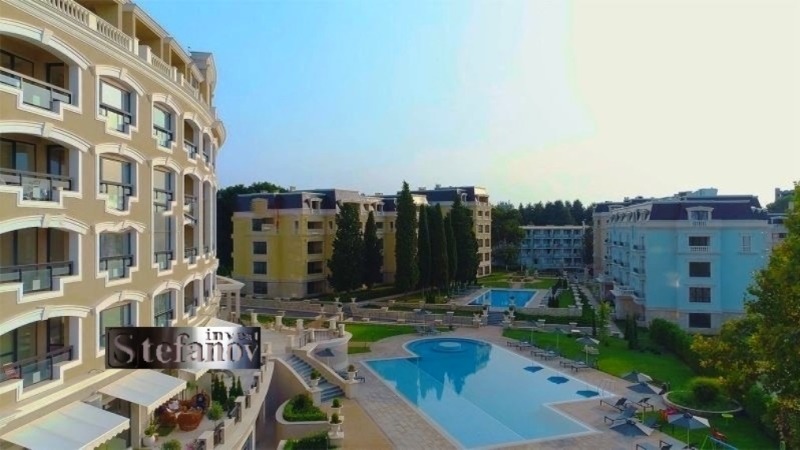 На продаж  1 спальня Варна , к.к. Св.Св. Константин и Елена , 77 кв.м | 48734466