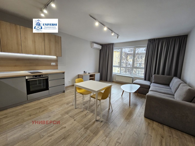 Продава 2-СТАЕН, гр. София, Център