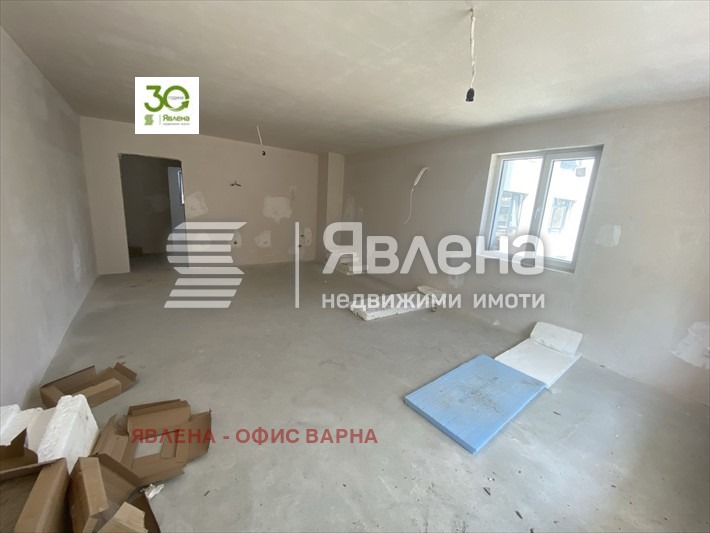 Продава 3-СТАЕН, гр. Варна, Централна поща, снимка 1 - Aпартаменти - 48524881