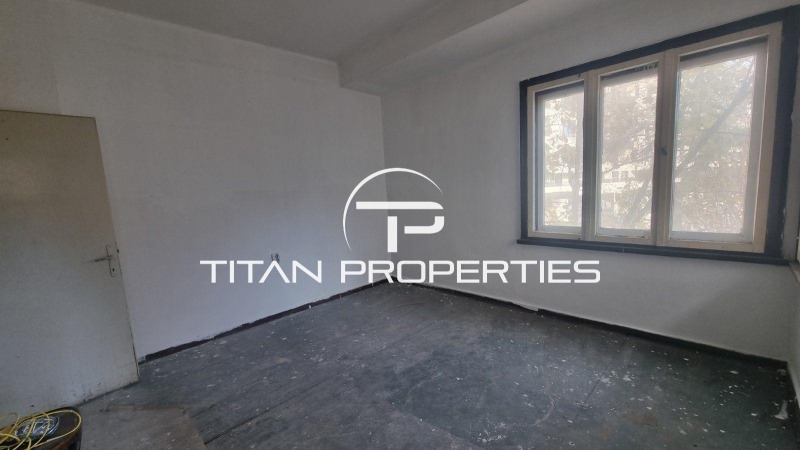 Продава ЕТАЖ ОТ КЪЩА, гр. Пловдив, Център, снимка 7 - Етаж от къща - 52414155