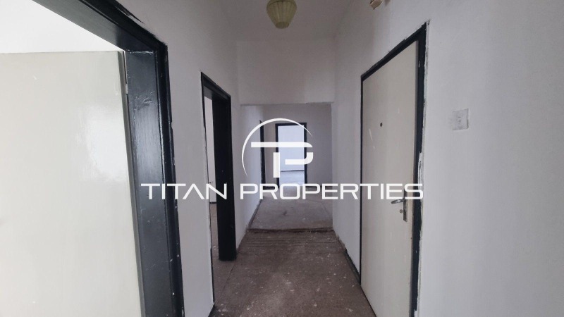 Продава ЕТАЖ ОТ КЪЩА, гр. Пловдив, Център, снимка 9 - Етаж от къща - 52414155