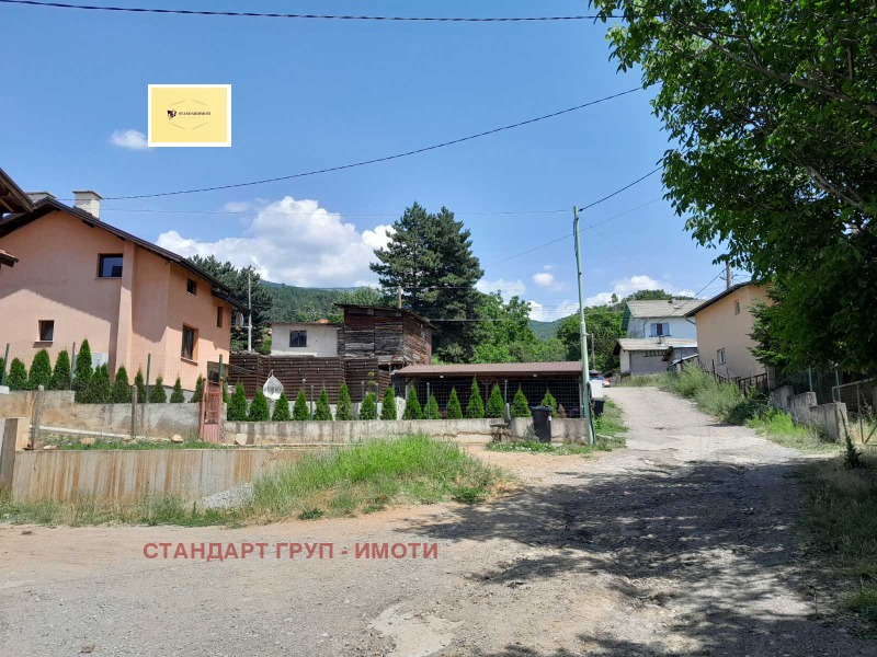 Продава  Парцел област Перник , с. Драгичево , 857 кв.м | 33197307 - изображение [2]