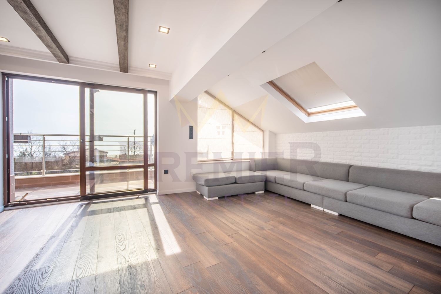 Продава 3-СТАЕН, гр. Варна, м-т Горна Трака, снимка 4 - Апартаменти - 54074082