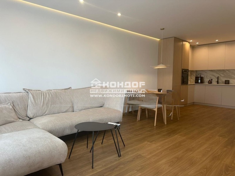 Продава 3-СТАЕН, гр. Пловдив, Център