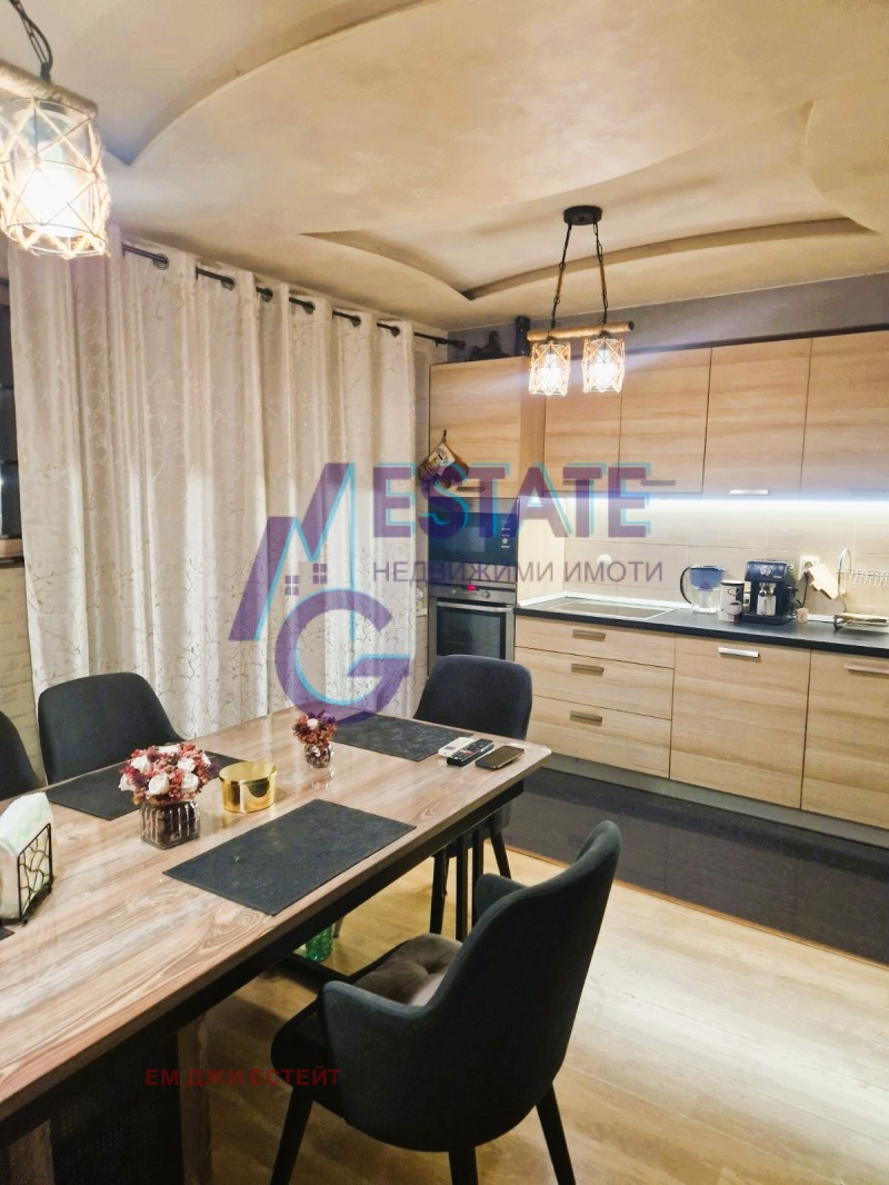 En venta  2 dormitorios Burgas , Sarafovo , 129 metros cuadrados | 44221864 - imagen [2]