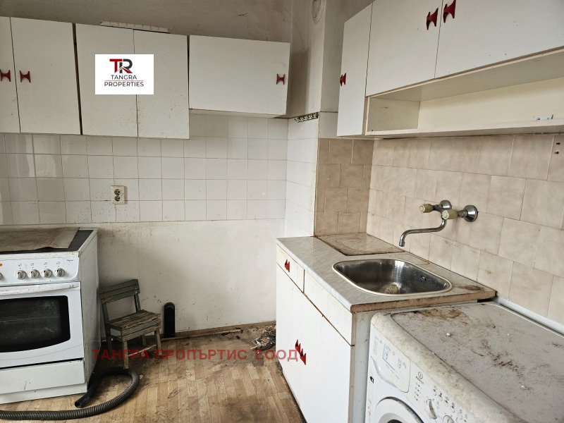 Продава 3-СТАЕН, гр. Радомир, област Перник, снимка 5 - Апартаменти - 53475628