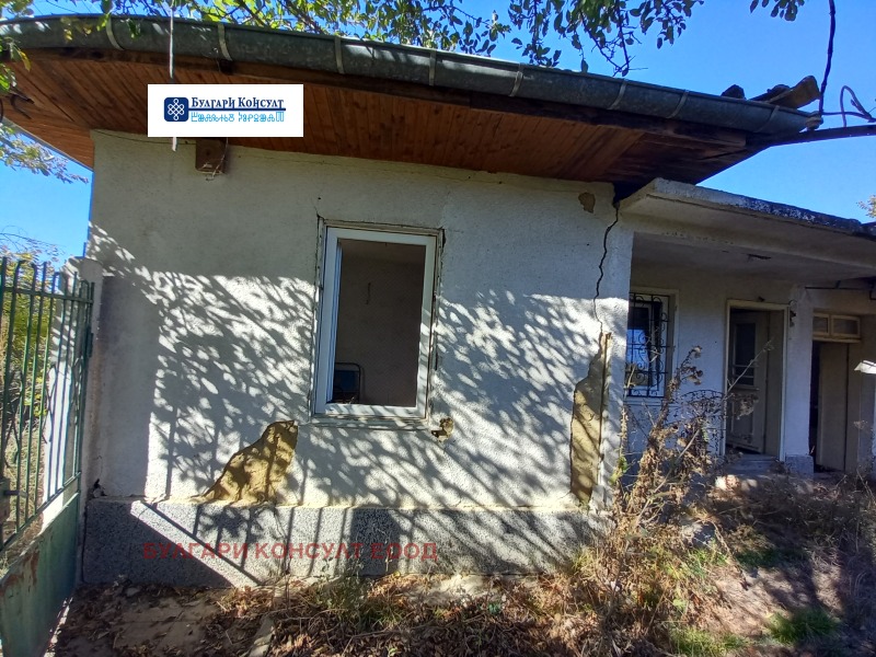 Продава КЪЩА, с. Кесарево, област Велико Търново, снимка 2 - Къщи - 52822839