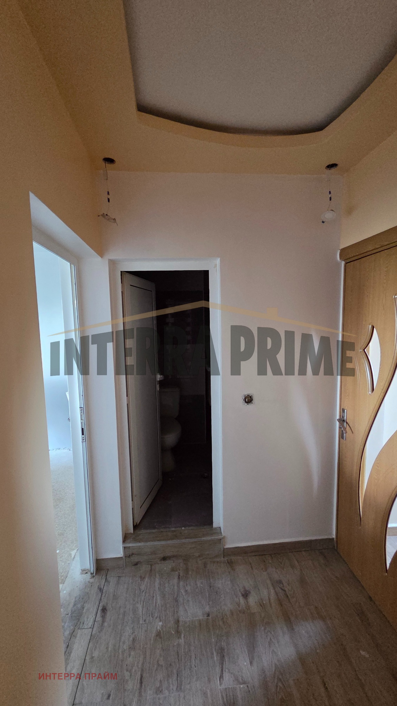 Продава МНОГОСТАЕН, гр. Добрич, Пинета, снимка 3 - Апартаменти - 54737366