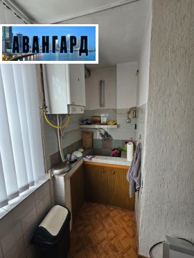 1 quarto Nikola Vajarov, Kiustendil 8