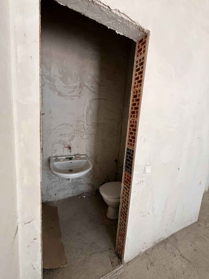 Продава  Магазин град Бургас , Изгрев , 40 кв.м | 96609537 - изображение [2]