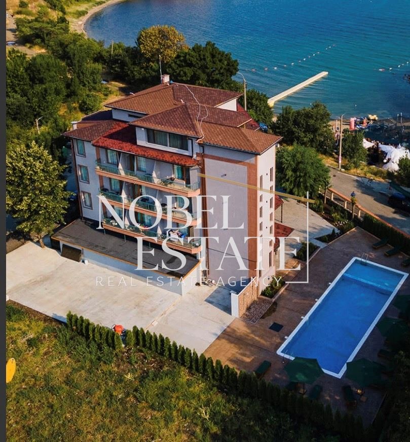 Продава ХОТЕЛ, гр. Ахелой, област Бургас