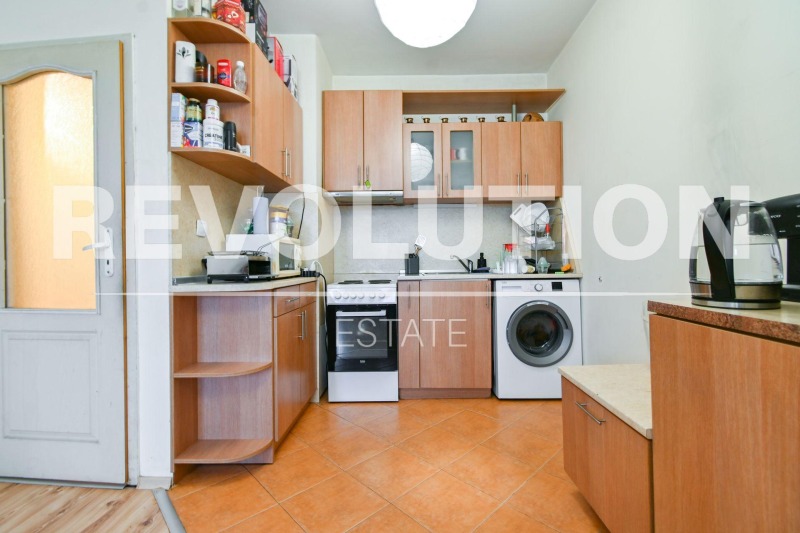Продава  2-стаен град София , Гео Милев , 60 кв.м | 73504750