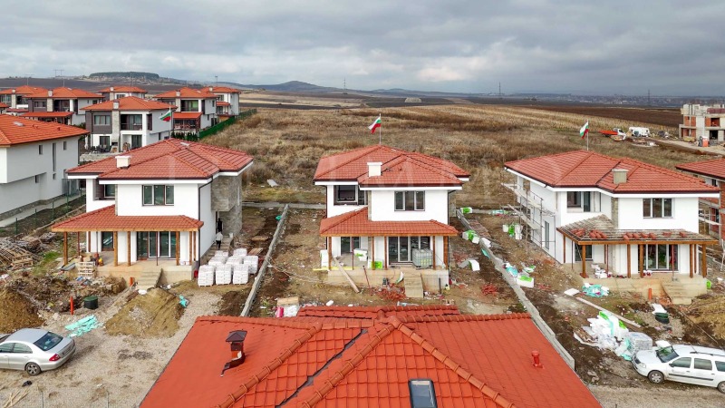 Продава КЪЩА, с. Гурмазово, област София област, снимка 2 - Къщи - 51602742