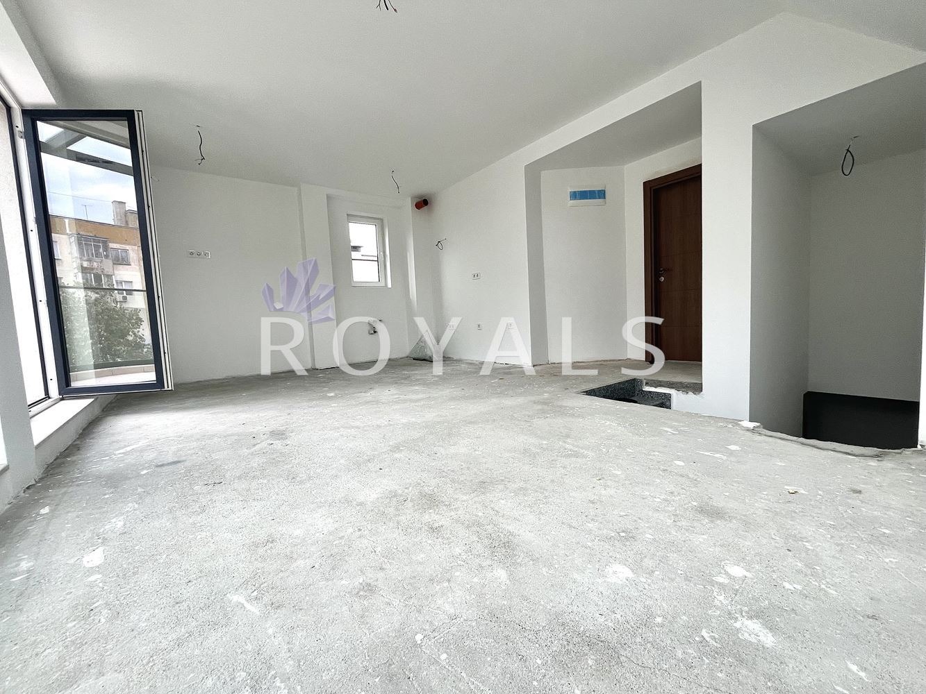 Продава 4-СТАЕН, гр. Варна, Цветен квартал, снимка 2 - Апартаменти - 54051927