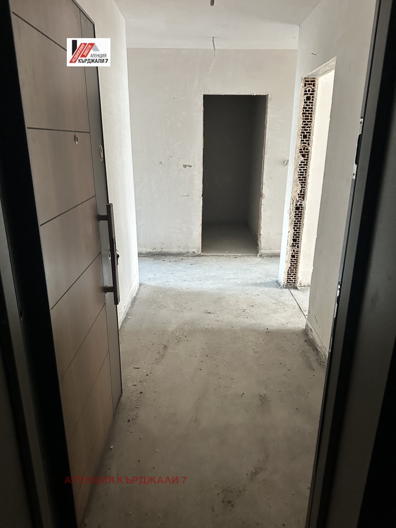 Προς πώληση  2 υπνοδωμάτια Καρδζαλη , Βαζροζδεντση , 95 τ.μ | 82696499