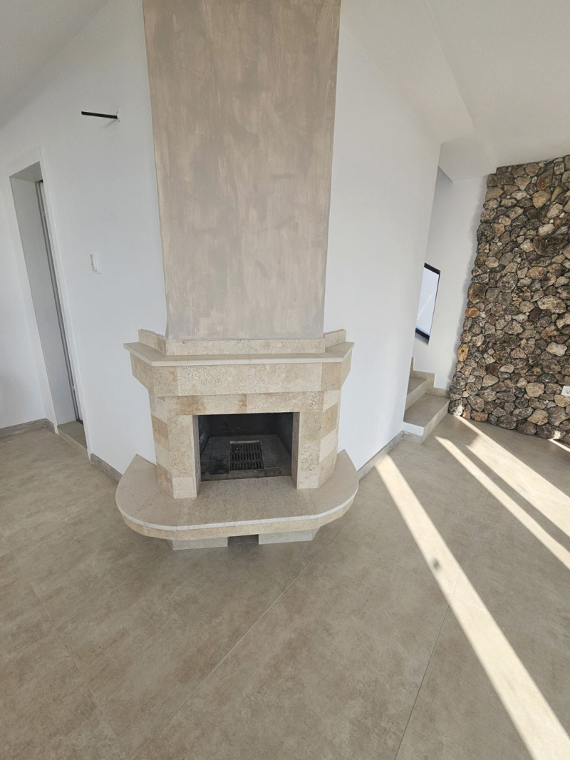 Продава КЪЩА, гр. Балчик, област Добрич, снимка 10 - Къщи - 47765675