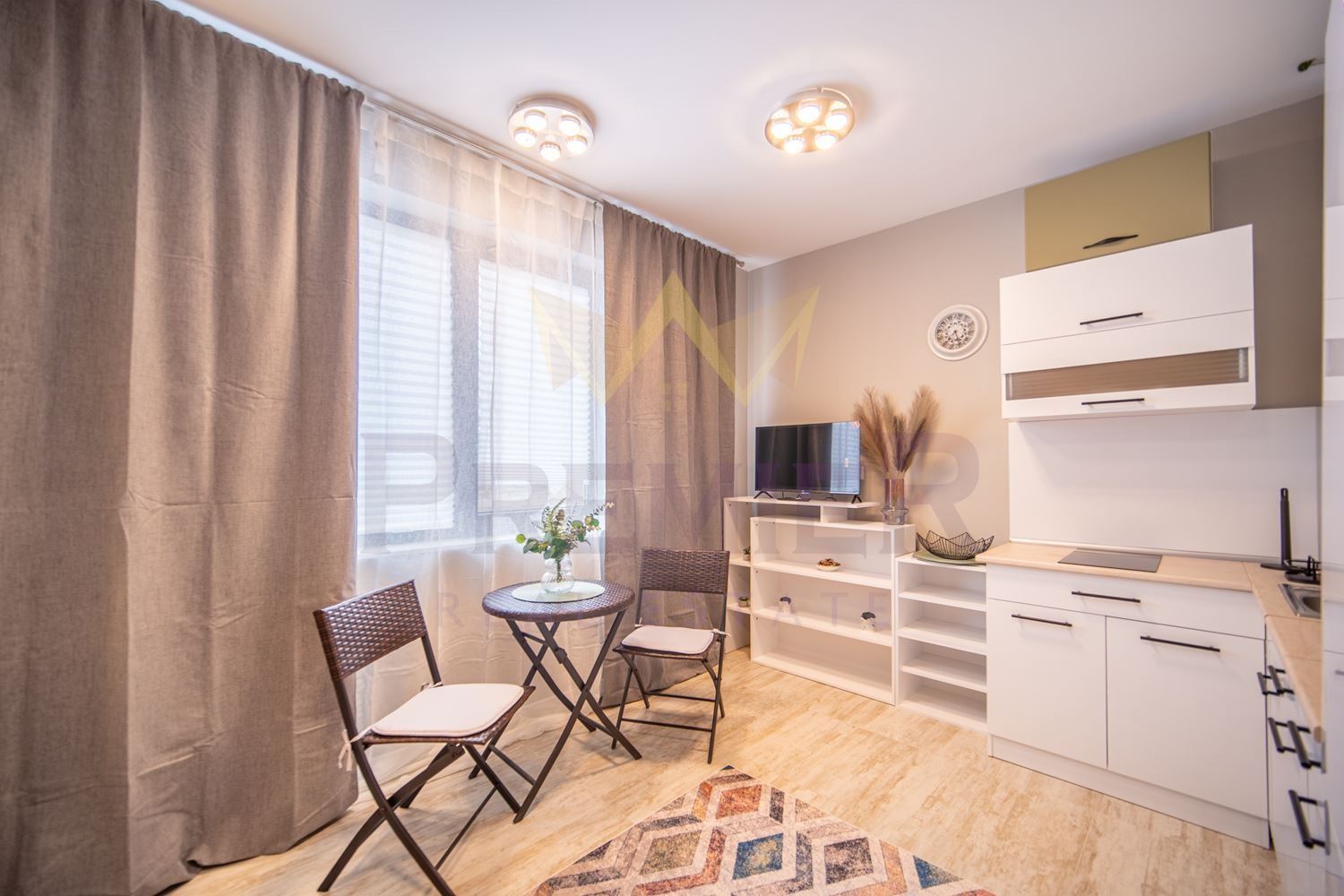 Продава 2-СТАЕН, гр. Варна, к.к. Св.Св. Константин и Елена, снимка 2 - Апартаменти - 53969166