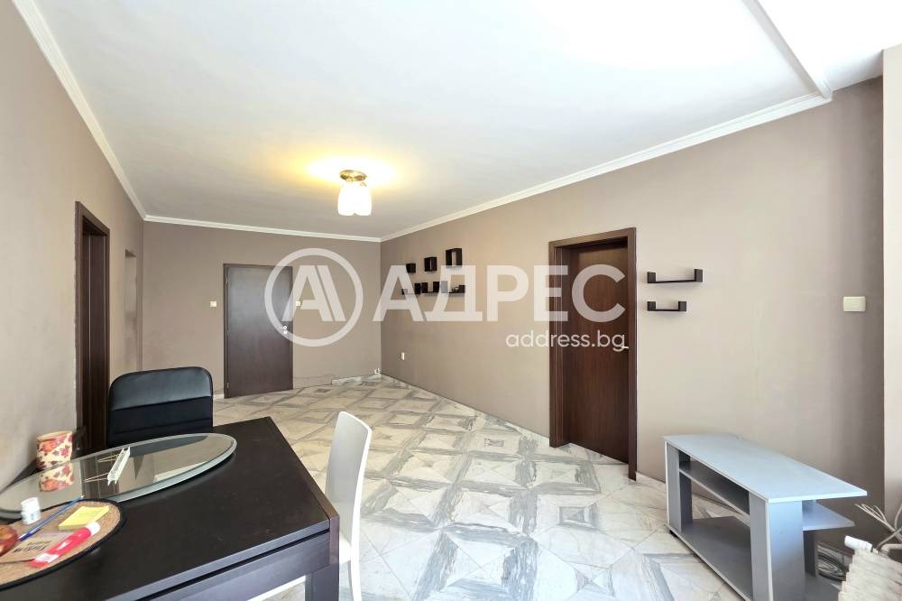 Продава МНОГОСТАЕН, гр. София, Лагера, снимка 8 - Апартаменти - 54995499