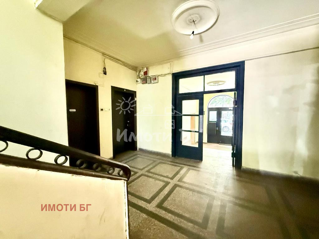 Продава ОФИС, гр. София, Докторски паметник, снимка 10 - Офиси - 56083681