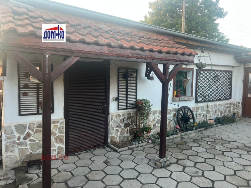 Продава КЪЩА в област Пазарджик, с. Ивайло - 178 кв.м / 184 000 € » 359 872.72 лв., ДОМ-КО