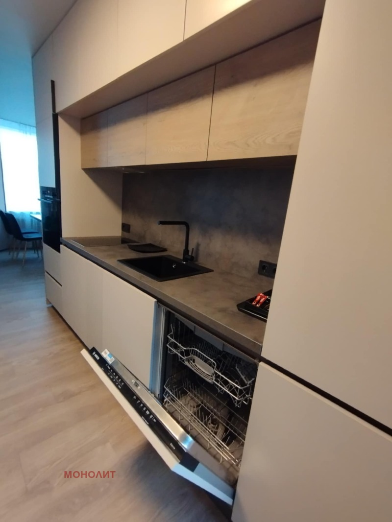 Продава  3-стаен град Габрово , Център , 175 кв.м | 58435458