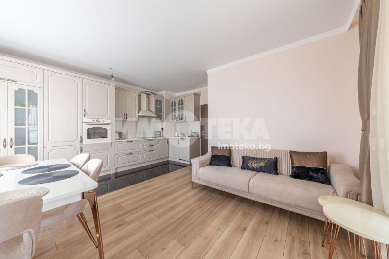 Продава 3-СТАЕН, гр. Варна, Младост 1