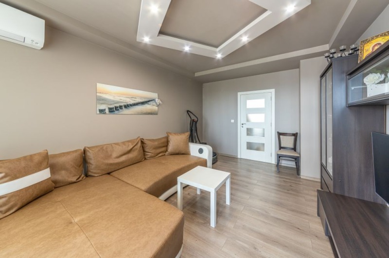 Na prodej  3+ ložnice Varna , Vazraždane 1 , 90 m2 | 61153613 - obraz [8]