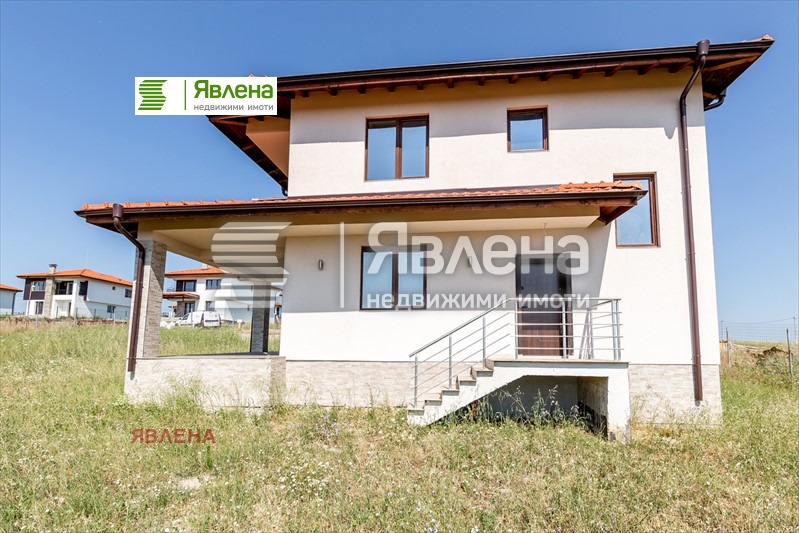 Продава КЪЩА, с. Гурмазово, област София област