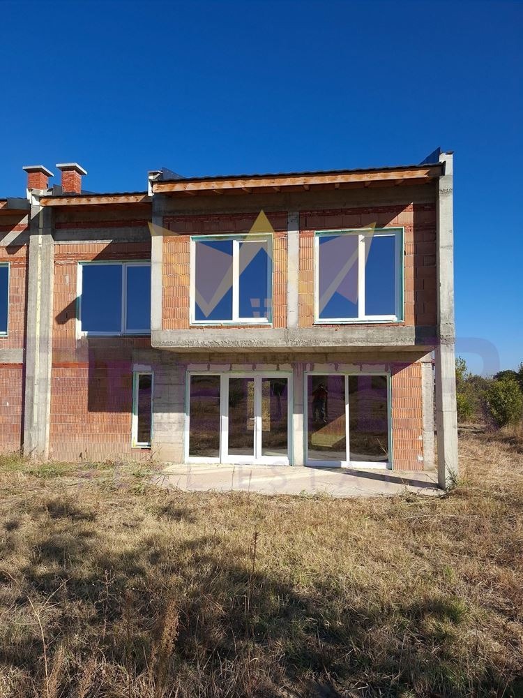 Продава КЪЩА, с. Браниполе, област Пловдив