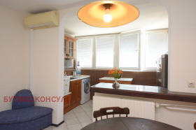 2 dormitoare Zona B-18, Sofia