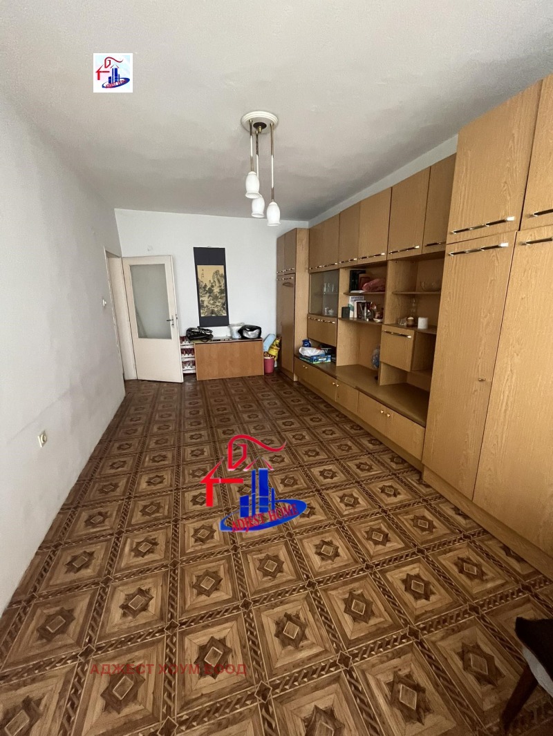 Продава  2-стаен град Шумен , Добруджански , 70 кв.м | 36904992