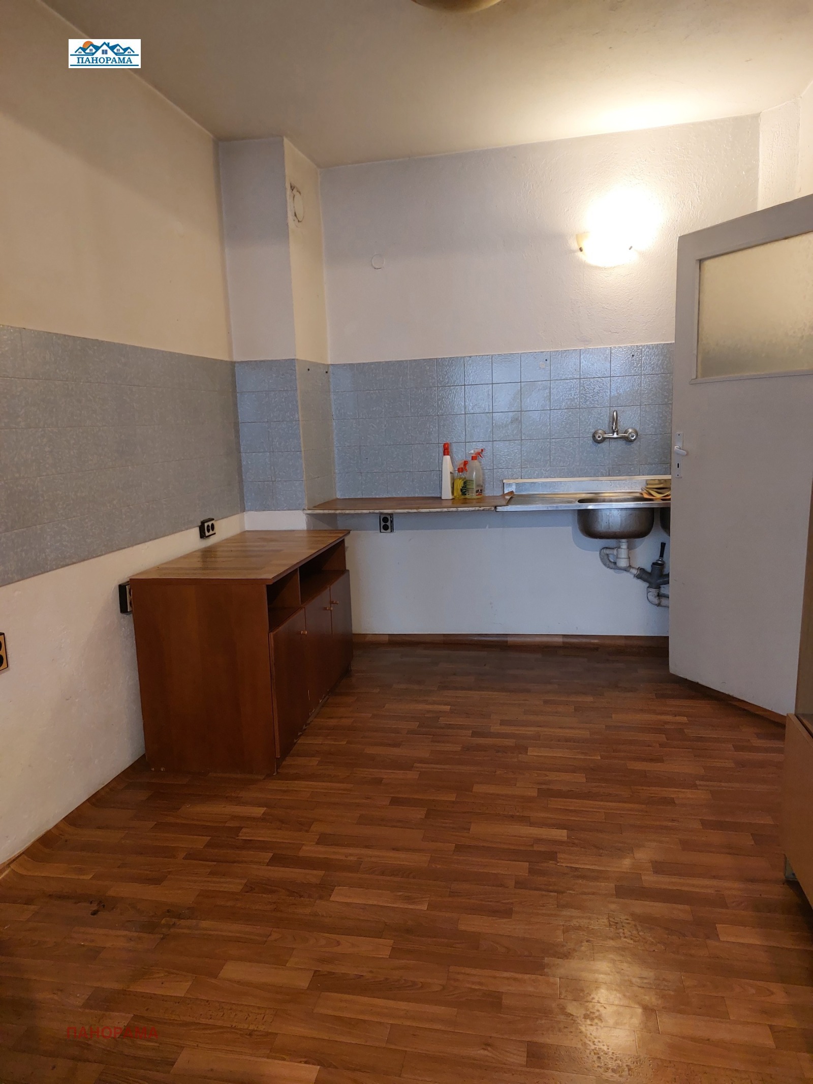 Продава 3-СТАЕН, гр. Пловдив, Център, снимка 2 - Апартаменти - 47450789
