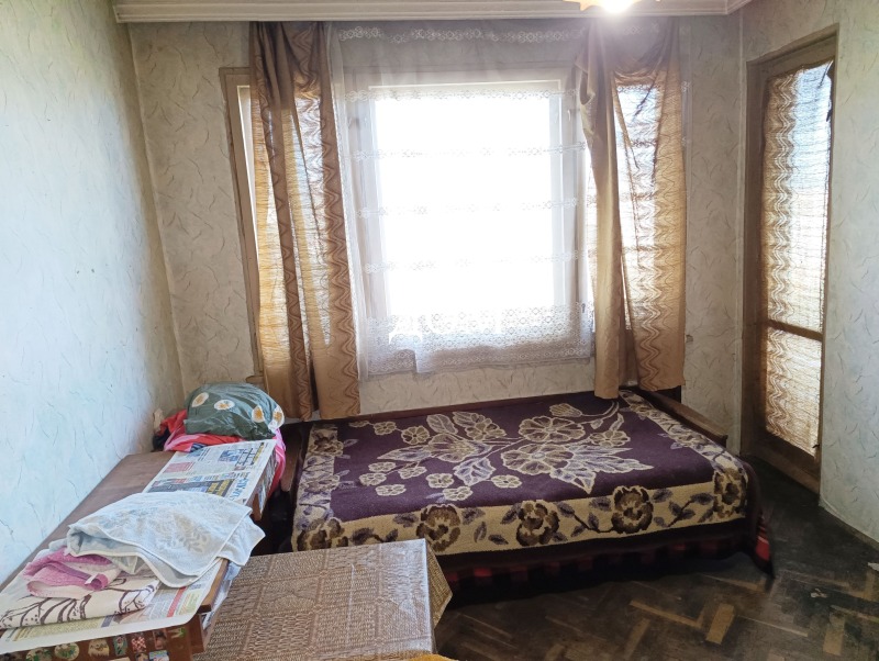 Продава 4-СТАЕН, гр. Шумен, Куршун чешма, снимка 10 - Апартаменти - 52280265