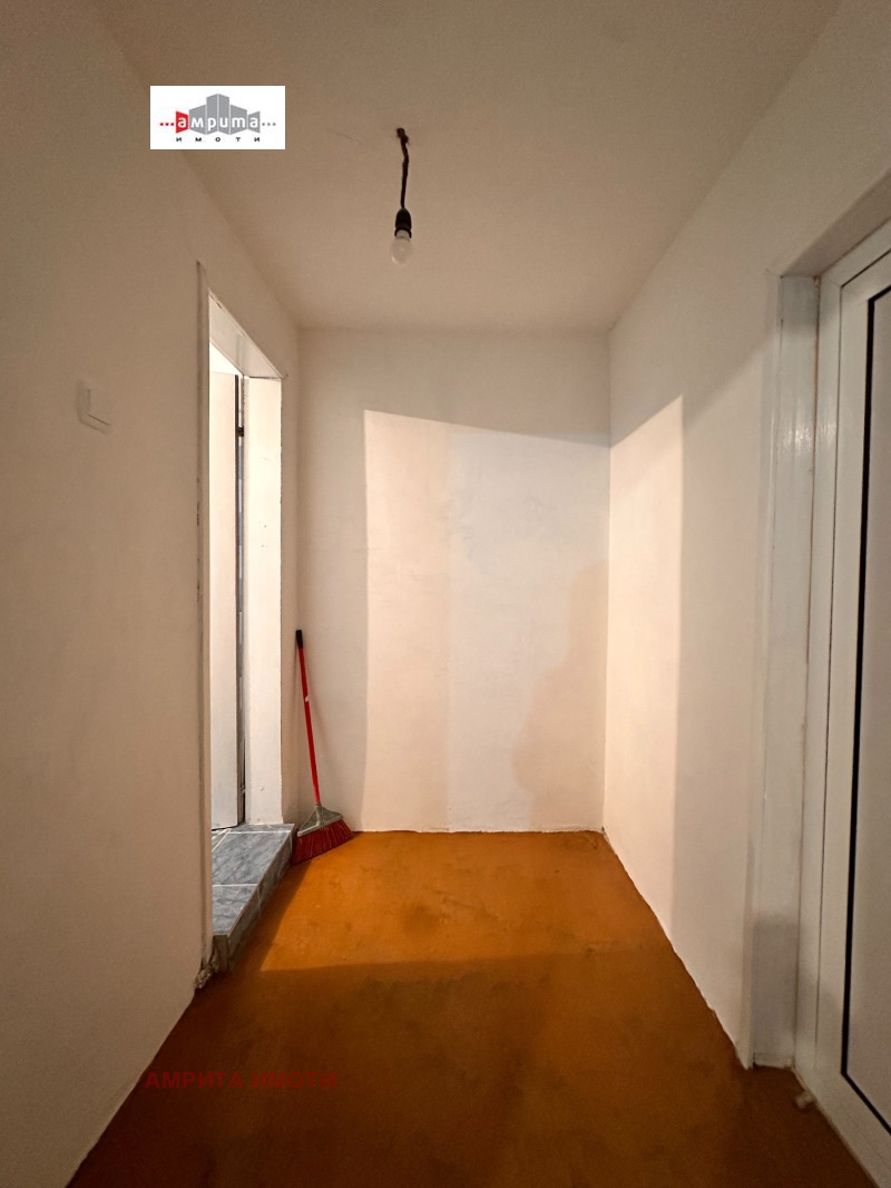 Продава ЕТАЖ ОТ КЪЩА, гр. София, Левски В, снимка 8 - Етаж от къща - 52574134